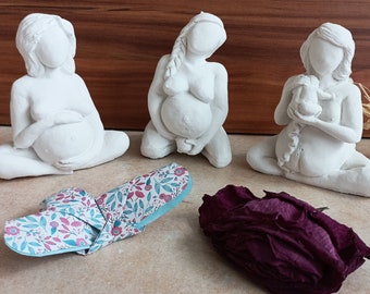 Geboortekunst - Keramisch beeld van een zwangere vrouw - Beeld van een vrouw die bevalt - Geboortebeeld - Beeld van moeder en baby - Cadeau voor moeder en baby
