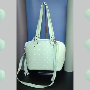 Bolso Lola / Correa cruzada removible / Vinilo "Spring Green"