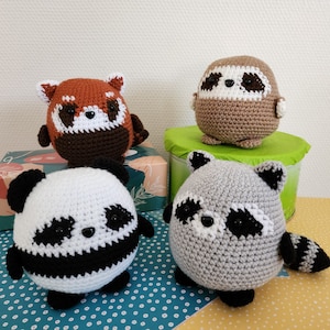4 Chubby animals pattern: panda, red panda, sloth and raccoon