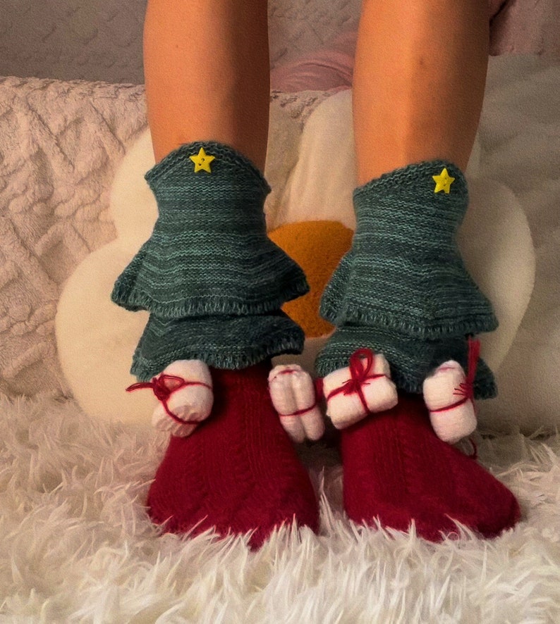Christmas gift, Funny Novelty shark socks, Wacky animal knitting socks, Party Socks, One Size Unisex Sock, special Gift for her him, Christmas Tree
