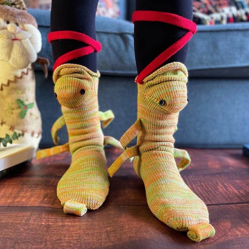 Christmas gift, Funny Novelty shark socks, Wacky animal knitting socks, Party Socks, One Size Unisex Sock, special Gift for her him, Chameleon