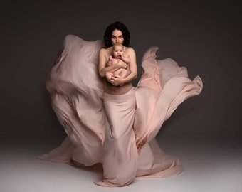 Accesorios fotográficos de seda para embarazadas. Tela de seda para embarazadas. Accesorios fotográficos de embarazo. Accesorios fotográficos de maternidad, vestido de seda para embarazadas. Vestido de satén tipo chal.