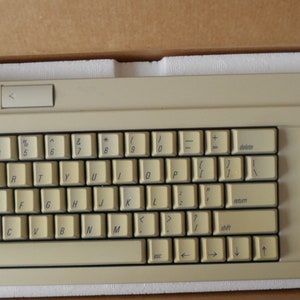 Vintage Computer Keyboard: Apple Keyboard II, Family M0487, In Box