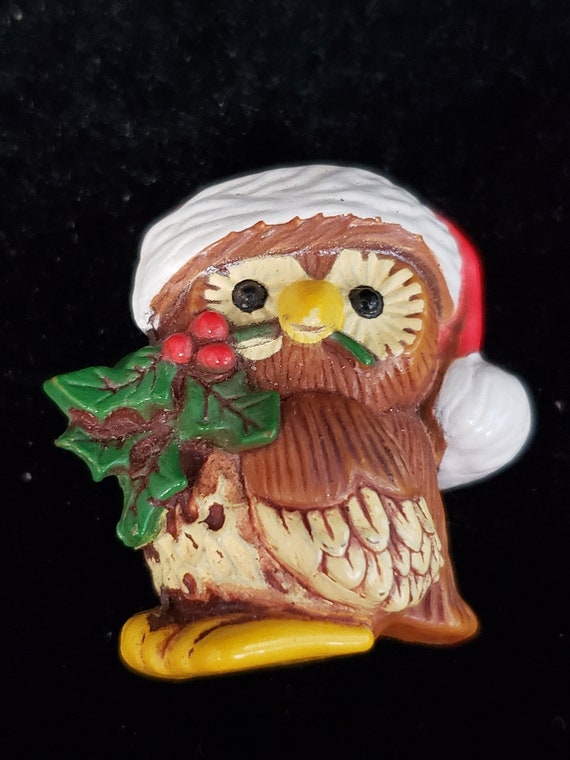Vintage 1980's Plastic Hallmark Owl in Santa Hat P