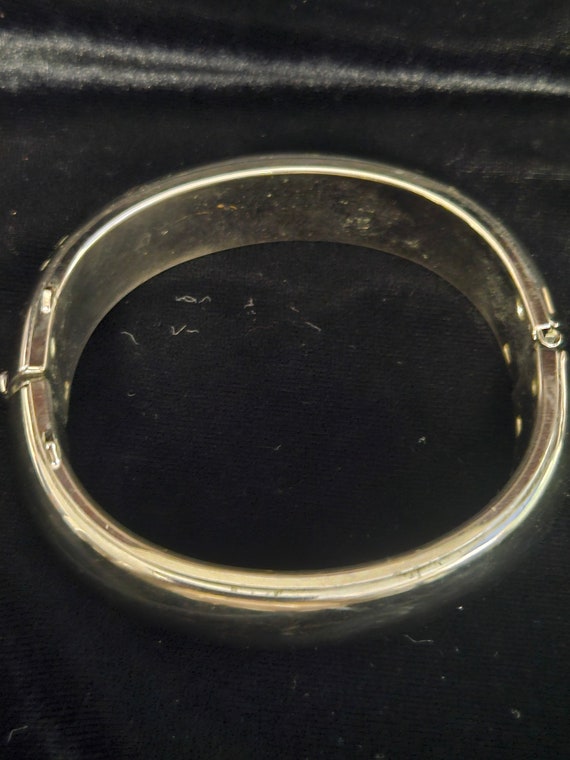 Vintage Silver Tone Cuff/Bangle Hinged Bracelet w… - image 3