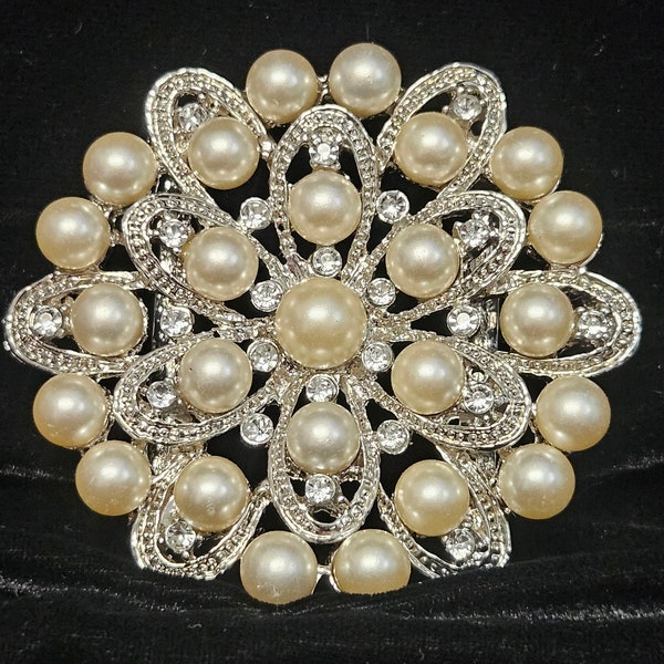 Gorgeous Vintage Large Silver Tone Flower Belt Buckle/Sash Buckle Adorned with Large Faux Pearls and Crystal Rhinestones.