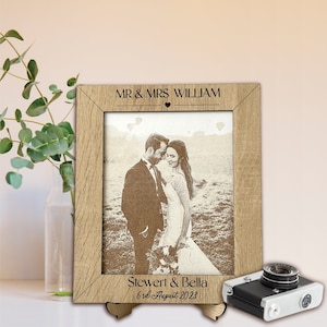 Photo sur bois gravée au laser | Cadeau de mariage | Cadre photo de mariage personnalisé | Cadre photo en bois personnalisé | Cadeau pour jeunes mariés | Cadre photo Mr et Mme