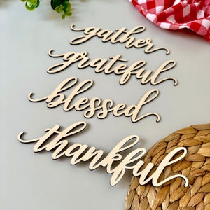 Dankbar Dankbar Gesegnetes Sammeln | Thanksgiving Esszimmer Dekor | Herbst Deko | Benutzerdefinierte Platzhalter | Urlaub Tischkarte Urlaub Dekor 4er Set