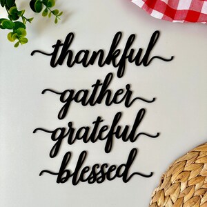 Benutzerdefinierte Thanksgiving-Platzkarten Thanksgiving-Tischdekoration Thanksgiving-Gedeck Dankbare Dankbare Gesegnete Sammeln-Platzkarten | 4er Set