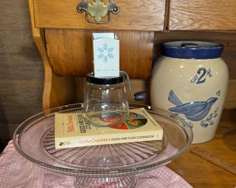 Vintage Anchor Hocking 'Canton' Pedestal Cake Stand, Dessert Display, Shower or Wedding Decor, 12"D 4"H, 1960s