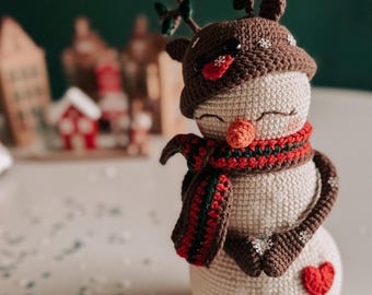 crochet christmas snowman pattern. Rudolf snowie PDF pattern in ENG.