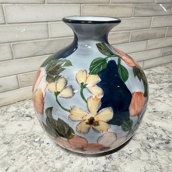 Vintage Hand-Painted Floral Vase – Porcelain Bud Vase, Cottagecore Decor, Chinoisorie Sytle