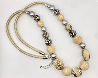 NWOT BRIGHTON verzilverde kralenketting geweven leren koordmoer nepparel 32"