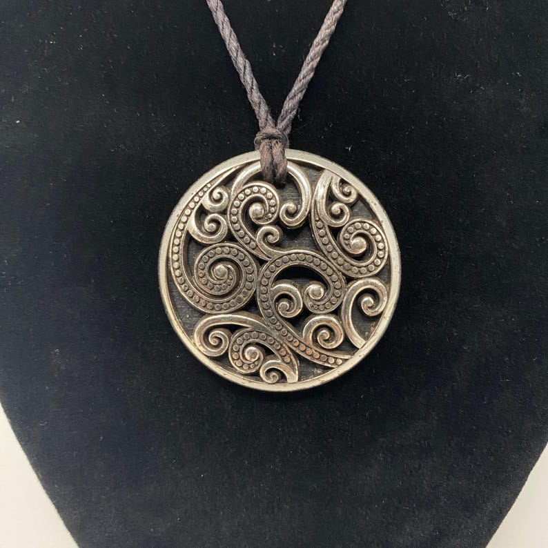 BRIGHTON LOVE Round Medallion Pendant Rope Silver Choker Necklace 14 1/2 inch image 2