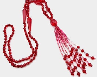 Collar vintage con borla de cristal checo rojo estilo art déco flapper de 66 cm de largo