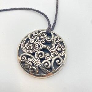 BRIGHTON LOVE Round Medallion Pendant Rope Silver Choker Necklace 14 1/2 inch image 4