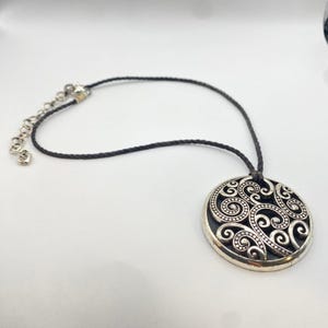 BRIGHTON LOVE Round Medallion Pendant Rope Silver Choker Necklace 14 1/2 inch image 3