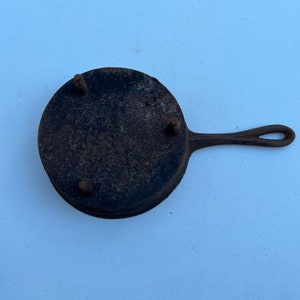 8&quot; Cast Iron Spider Skillet