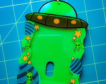Green Alien Photocard Holder | 5'' x 3.5''