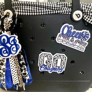 Monogramm Taschenanhänger, Taschenanhänger, Taschenanhänger aus Acryl, Taschenanhänger mit Initialen, Bogg Bag Zubehör, Bogg Taschenanhänger Pool Tasche, Quaste, Taschenanhänger