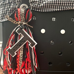Monogramm Taschenanhänger, Taschenanhänger, Taschenanhänger aus Acryl, Taschenanhänger mit Initialen, Bogg Bag Zubehör, Bogg Bag Anhänger, Pool Tasche, Quaste