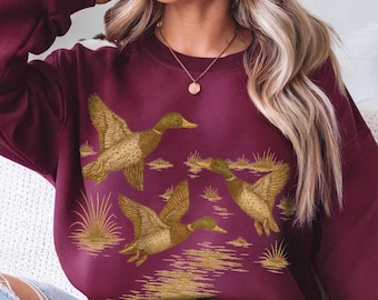 Retro Mallard Duck Sweatshirt | 90s Vintage Wildlife Cabincore Pullover