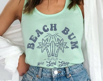 Beach Bum - y&v Surf Shop - Summer Vibes - Surfing - Shack - Sun - Palm Tree - Beach - Women's Ideal Racerback Tank