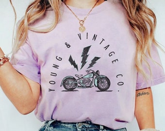 Camiseta de motociclista - Young & Vintage Co. - Motociclista - Rayo - Retro - Camiseta unisex teñida en prenda
