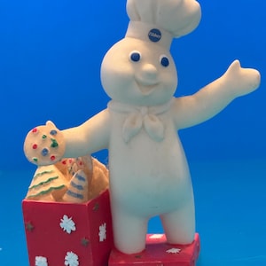 Danbury Mint Pillsbury Doughboy June Porcelain Calendar Figurine