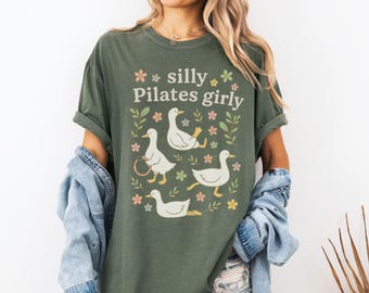 T-shirt girly Pilates stupide, chemise Pilates drôle d'oie, joli t-shirt d'entraînement rétro pour les amateurs de Pilates, cadeau Pilates pour femme