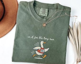 Funny Marathon Runner T-Shirt, 13.1 Running Shirt, In It for the Long Run Half Marathon Goose Tee for Runner, Funny Race Day Gift for runner