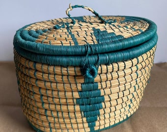 Vintage Handwoven Natural Basket with Lid