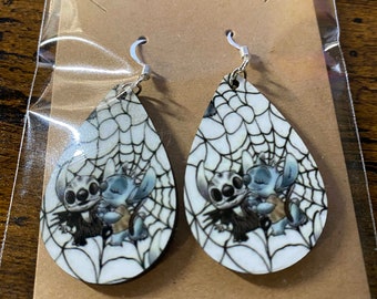 Stitch teardrop earrings