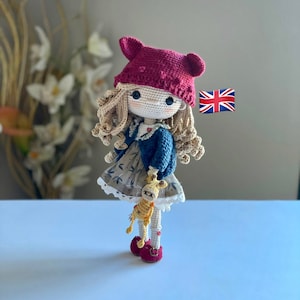 English Pattern Naira Doll