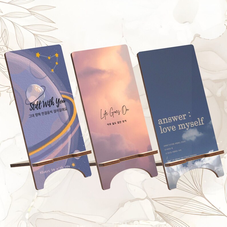 Aesthetic Kpop Lyrics Wood Phone Stand, Kpop Fans Holder for iPhone 14