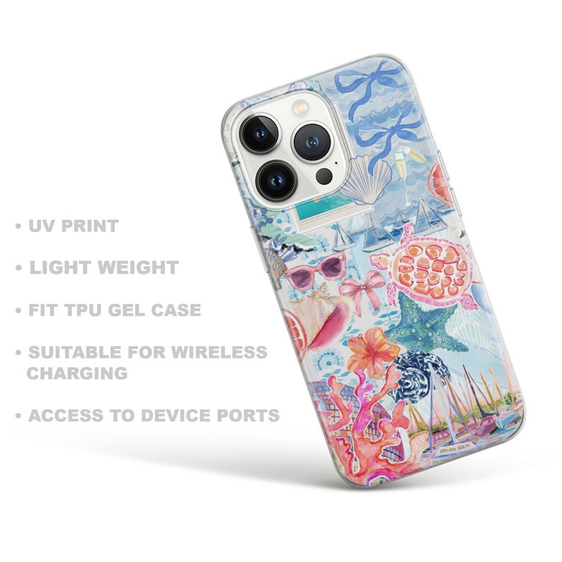 Puede incluir: Una funda transparente para tel&eacute;fono con un dise&ntilde;o colorido que incluye una tortuga, conchas marinas, flores y veleros. La funda es compatible con la carga inal&aacute;mbrica y tiene acceso a todos los puertos.