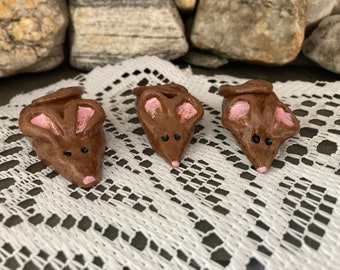 Handcrafted Clay Mouse Figurines: Brown Mouse Family Set