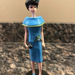 1992 Danbury Mint Figurine - Barbie Fashion Editor