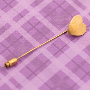 Vintage Gold Filled Simple Heart Lovely Stick Pin - V17