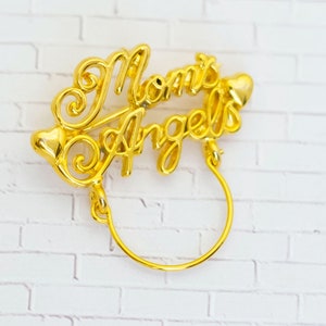Vintage Mom&#39;s Angel Gold Tone Love Brooch - V22