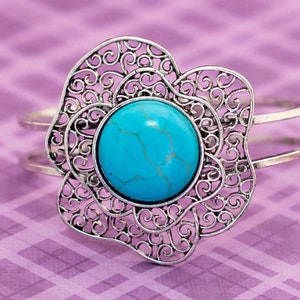 Vintage Floral Wavy Style Circle Blue Hinged Bangle 7 1/2 inch - BX9