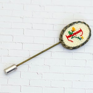 Vintage Round Oval Tip Letter E Knit Style Stick Pin - V22