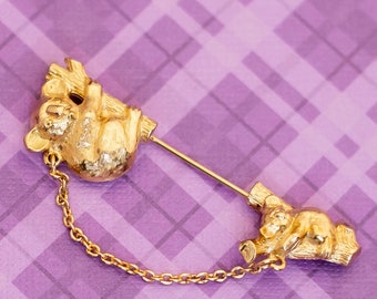 Vintage Art Nouveau Adorable Koalas Gold Tone Stick Pin by Avon - V5