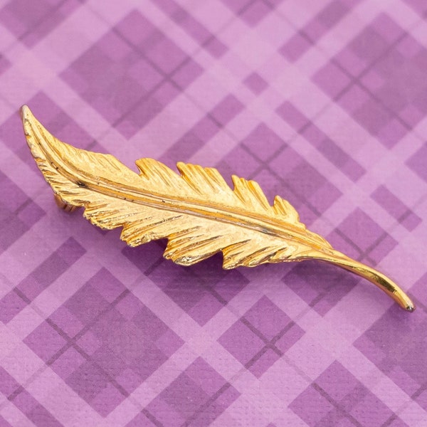 Vintage Art Nouveau Elven Leaf Gold Tone Brooch - V1