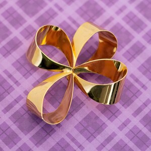 Vintage Large 4 Leaf Clover Gold Tone Brooch - V19