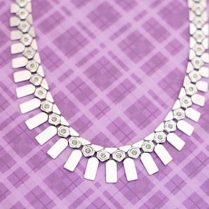 Vintage Stylish Antique Silver Tone Mid Century Necklace 18 inch - V11