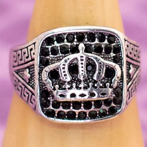 Vintage Victorian Intricate Crown Silver Tone Ring Size 11 - V2