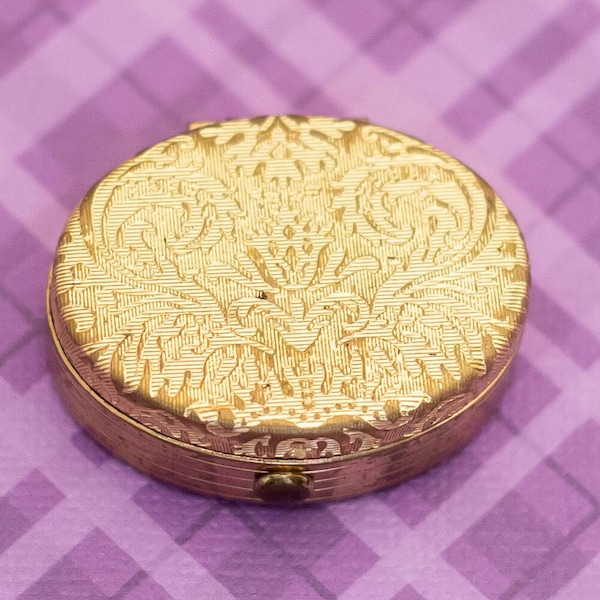 vintage Round New York Gold Tone Jewelry Box - V8