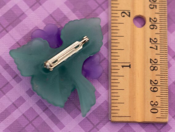 Vintage Avon Art Nouveau Purple Floral Leaf Brooc… - image 2