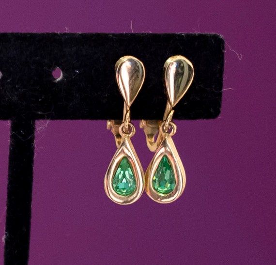 Vintage Green Teardrop Gold Tone Clip On Earrings… - image 2